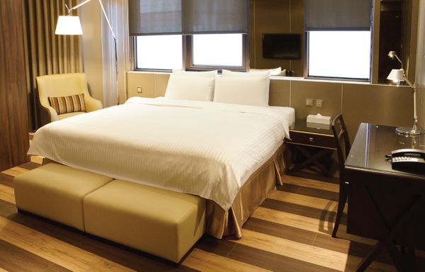 旅樂序精品旅館站前一館 ★