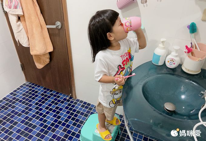 akachan honpo - 兩段階梯腳踏台-迪士尼-淺綠色