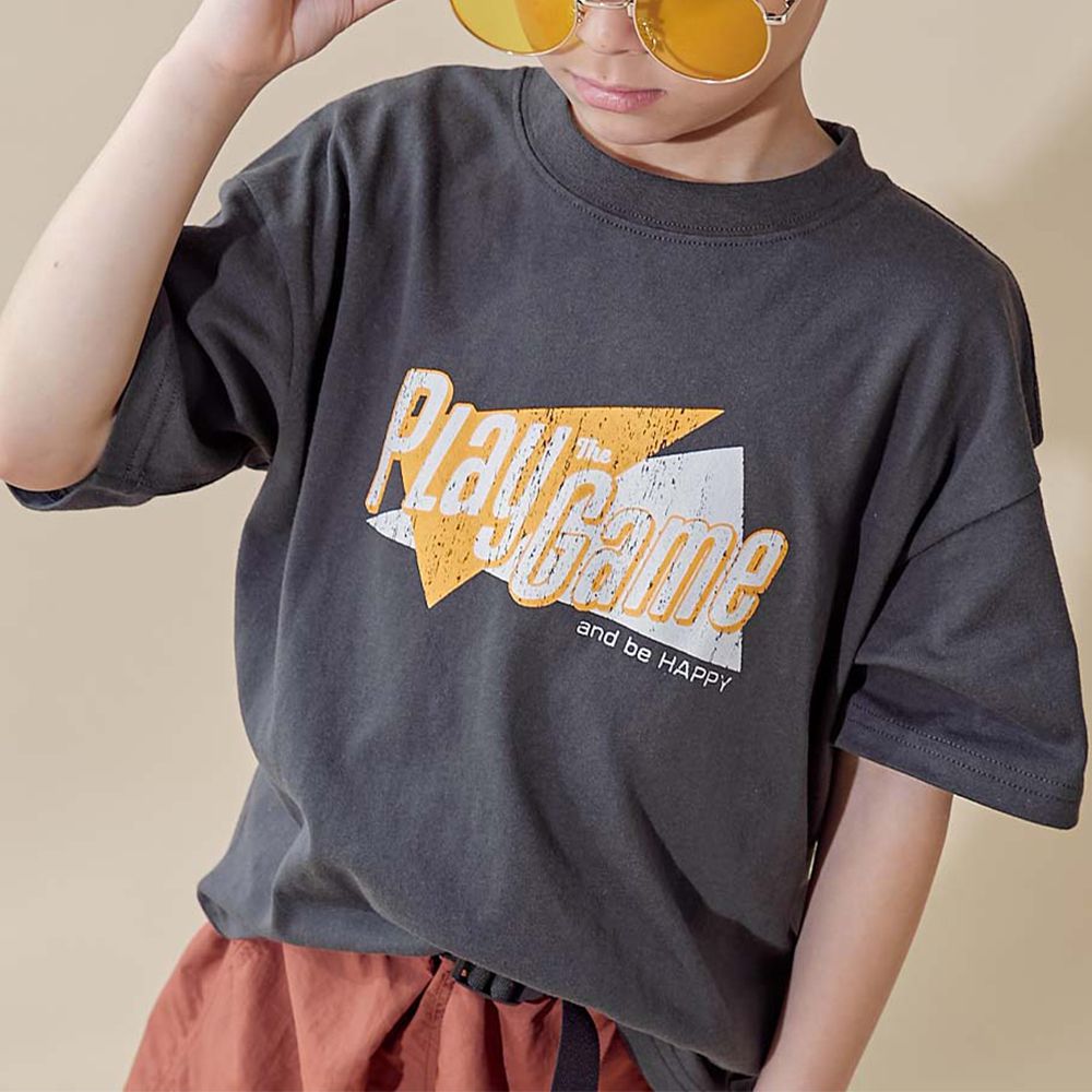 100%棉 帥氣印花短袖上衣-PLAYGAME-炭黑