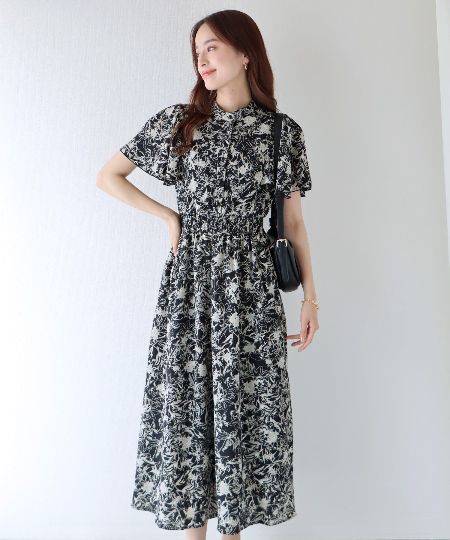 日本 BLUE EAST - 浪漫時光碎花雪紡短袖洋裝-寧靜花園-淺粉紫