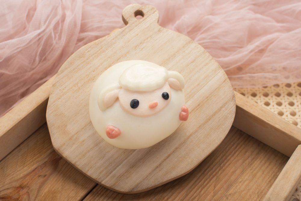 老甜媽手工饅頭 - 限量組-饅宇宙可愛造型饅頭8入-360g+馬卡龍一口小饅頭-400g+熊咩咩豬肉包-(小羊/小豬/小熊)隨機8顆-560g