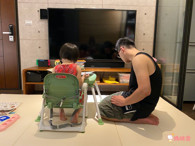 美國 ZOE - 折疊餐椅 x 折疊桌-附白色小餐盤-奢華灰