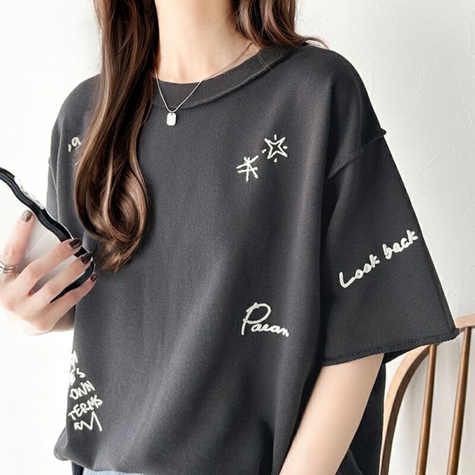 日本 Classical Elf - 率性字母塗鴉落肩寬鬆短袖T恤-米白