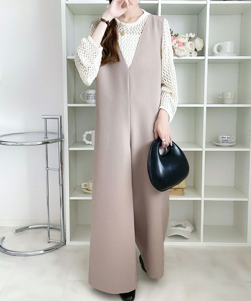 日本 Classical Elf - 百搭簡約V領連身褲裝-卡其