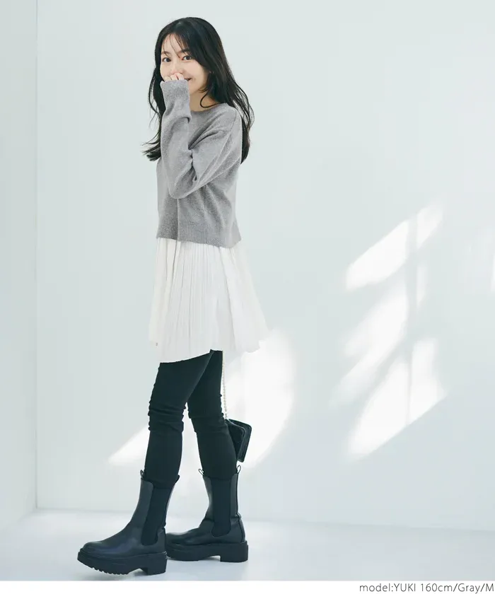 日本 COCA - 細摺拼接圓領針織長袖上衣-黑