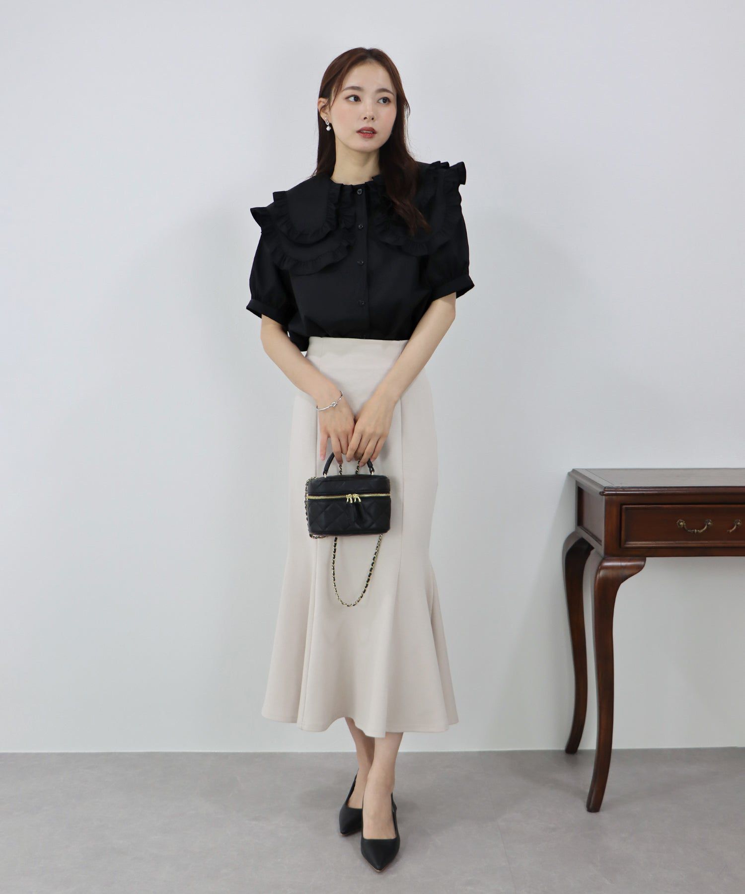 日本 BLUE EAST - 荷葉層次領泡泡短袖襯衫-條紋-水藍