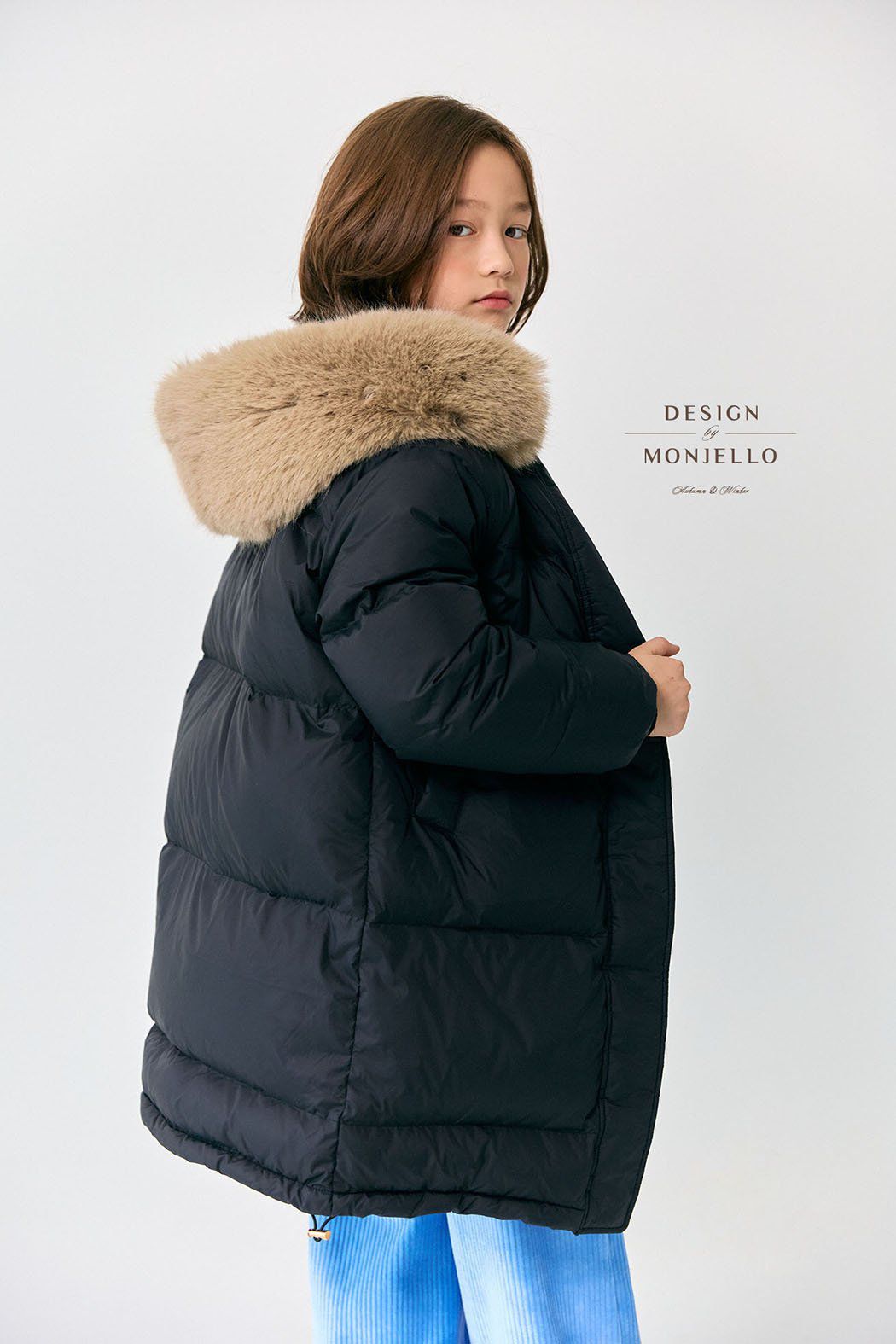 韓國 MONJELLO - (100%鴨絨)雪國來的長版羽絨外套-黑