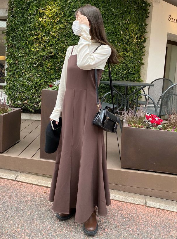 日本 GRL - 顯瘦剪裁魚尾吊帶裙-淺米杏