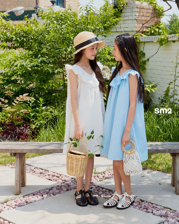 韓國 sm2 - 波浪荷葉V領背心洋裝-象牙白