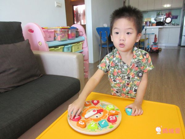 Hape - 快樂時鐘立體木拼圖-(新版)