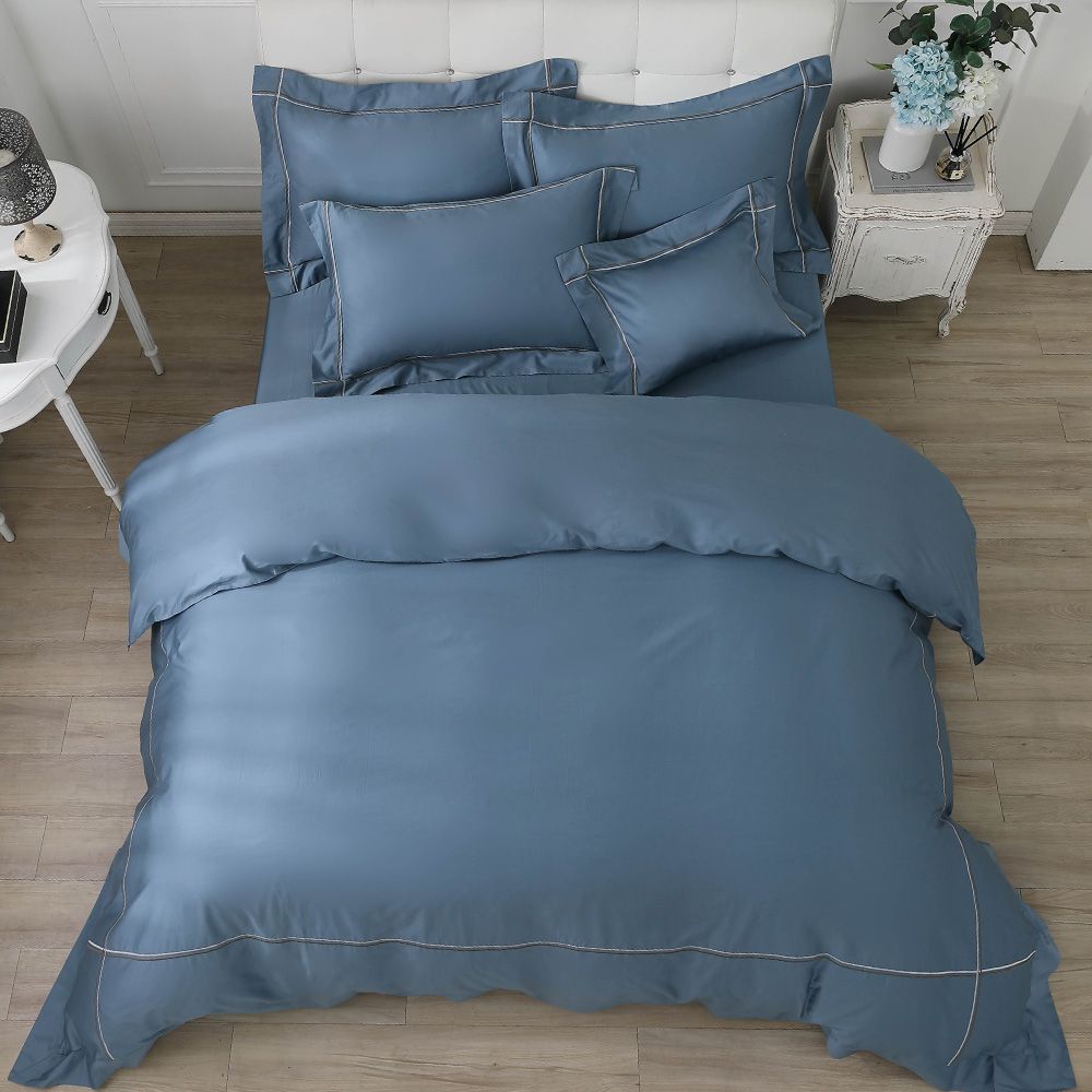 鴻宇 HongYew - 雙人加大床包枕套組 300織美國棉 純色刺繡-迷霧藍