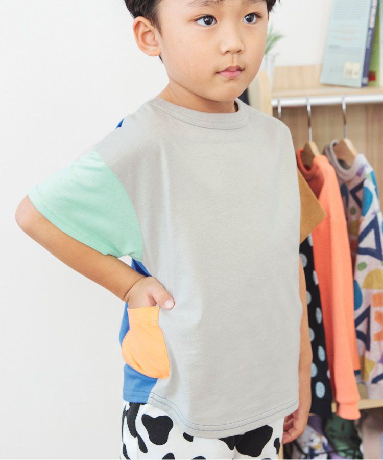 日本 BREEZE - 正反OK！圓領印花短袖上衣-線性-黑