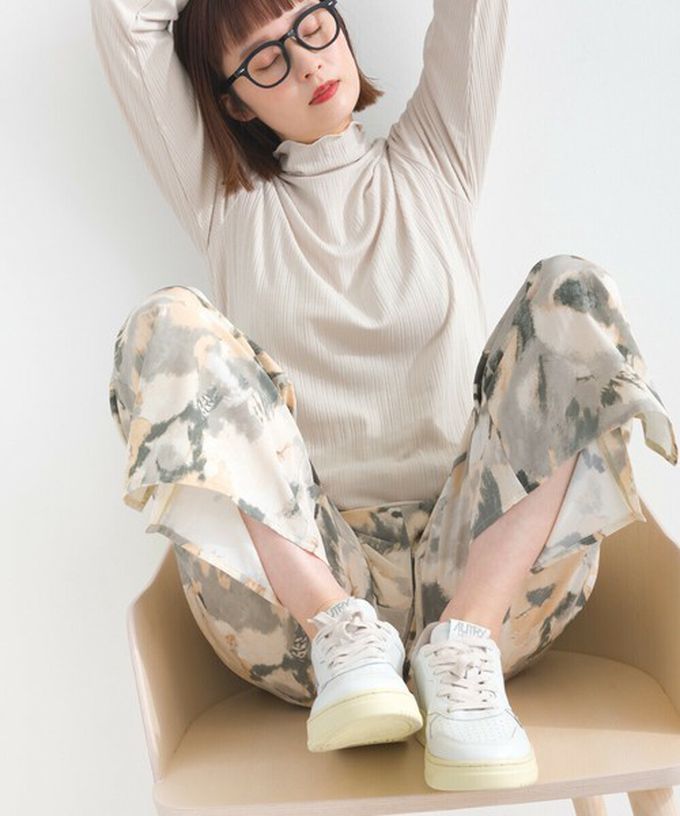 日本 le colis - [人氣款]柔和季節感印花輕盈寬褲-暈染-灰卡其