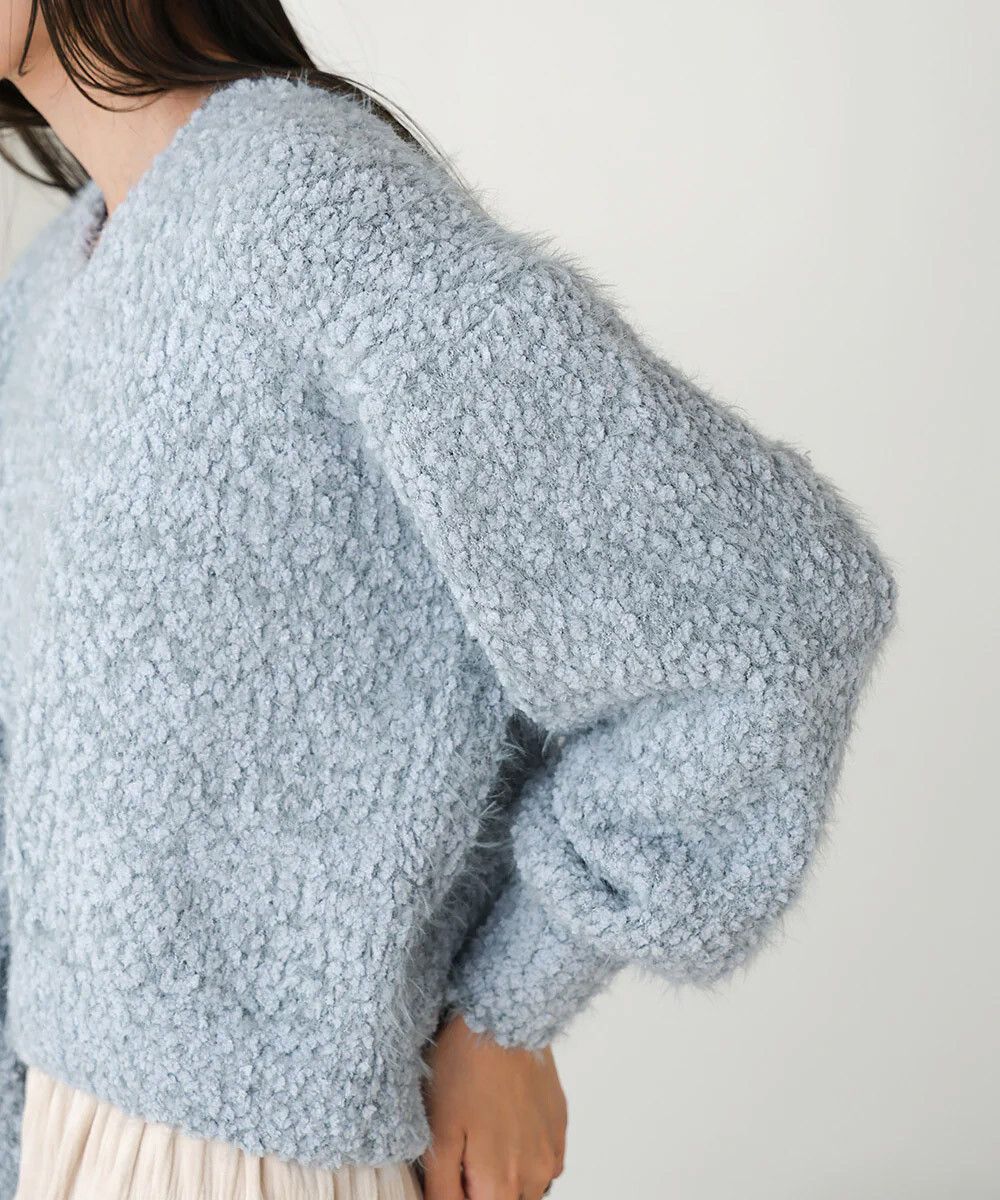 日本 Bab - 柔軟蓬鬆毛毛V領針織上衣-藍