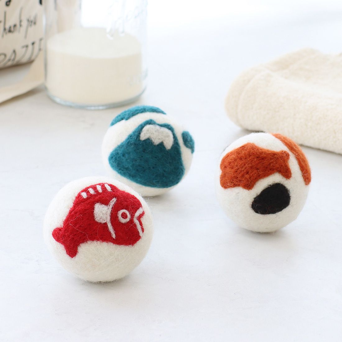 日本 TOMO - 100%尼泊爾羊毛烘衣球(3入組)-招財貓+不倒翁+幸運貓 (約φ6cm)