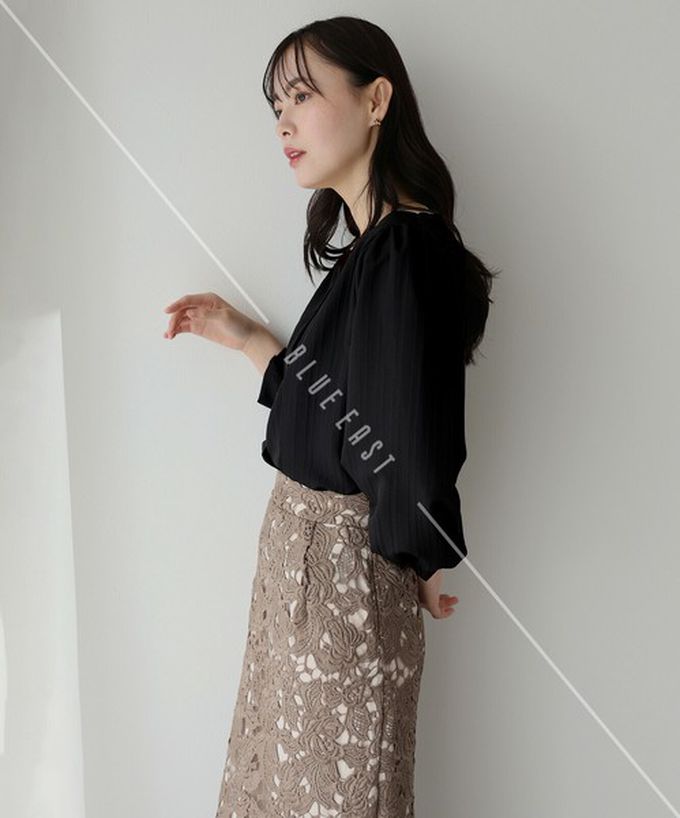 日本 BLUE EAST - 甜美心型領線條紋理長袖襯衫-杏橘