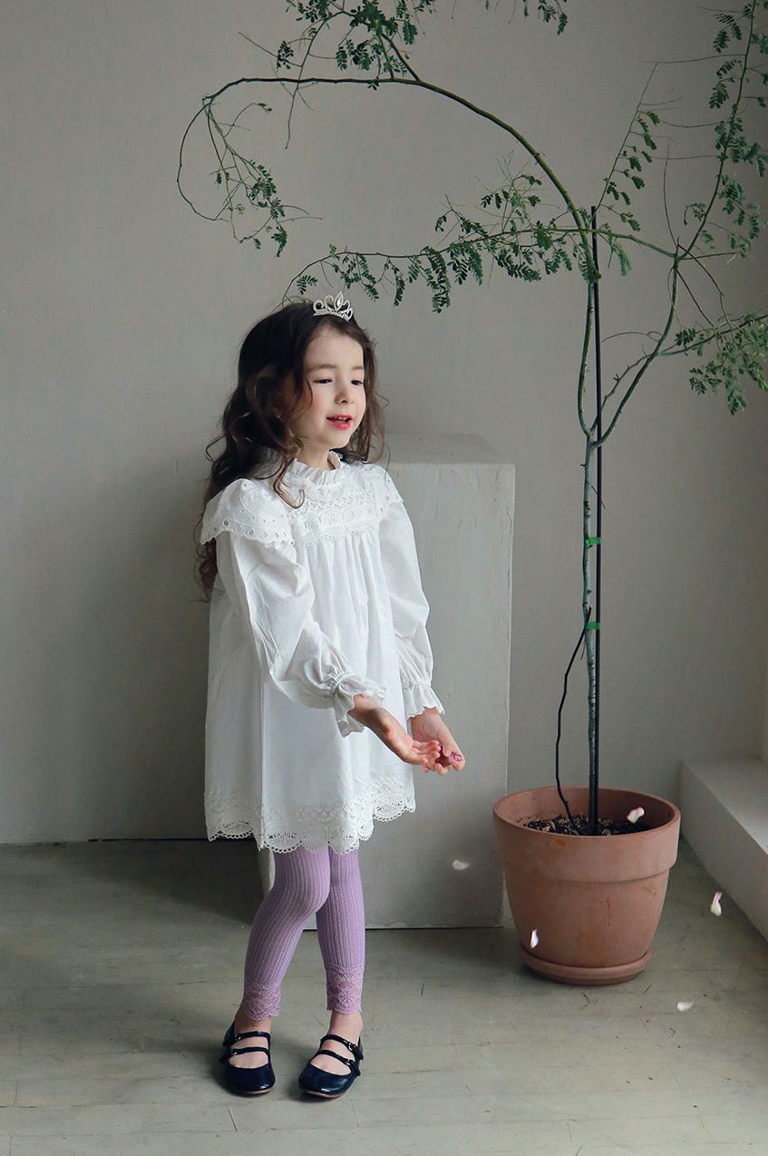 韓國 PuellaFLO - 蕾絲花瓣針織薄內搭褲-紫