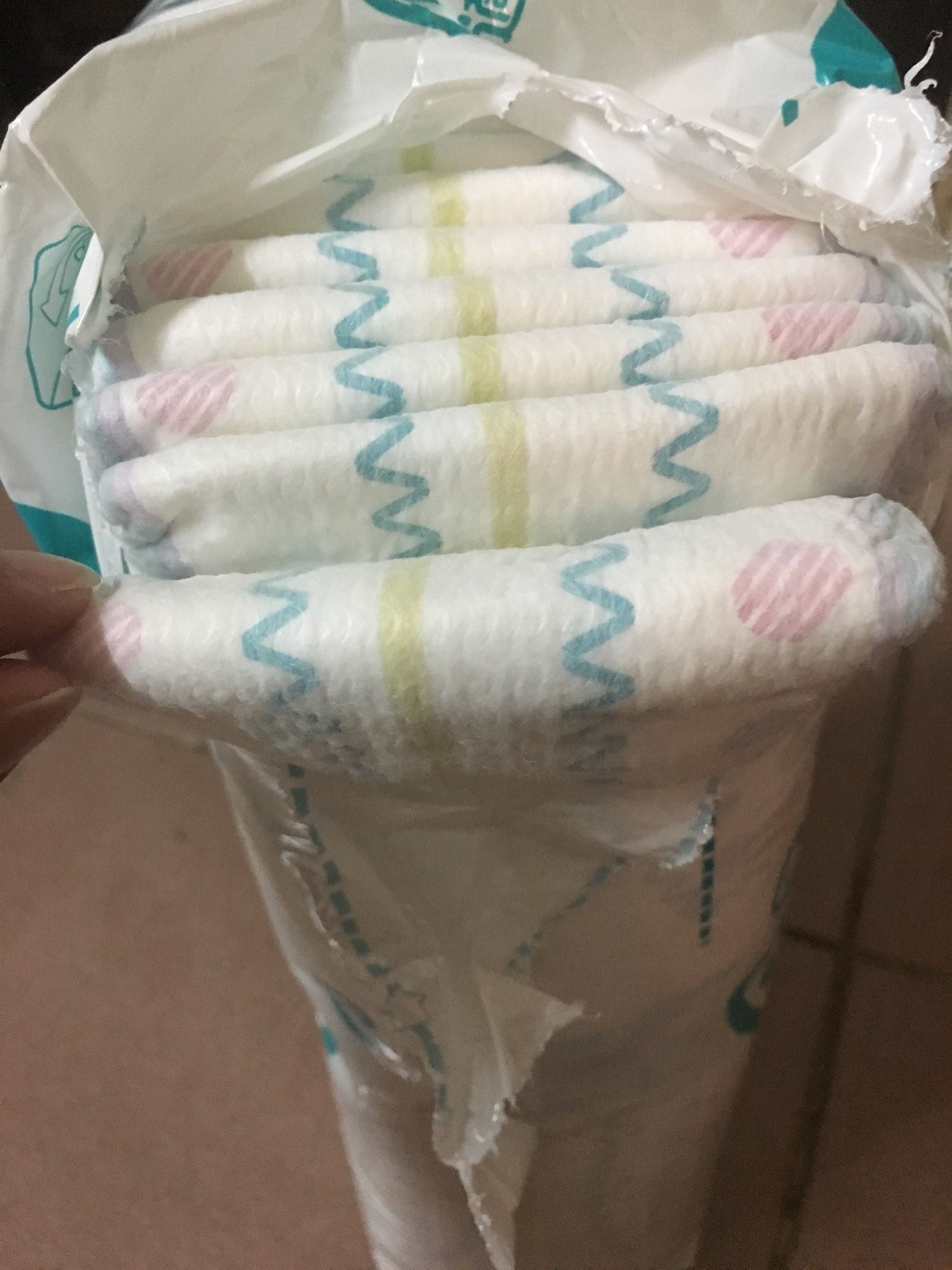 這是尿布受潮嗎?!