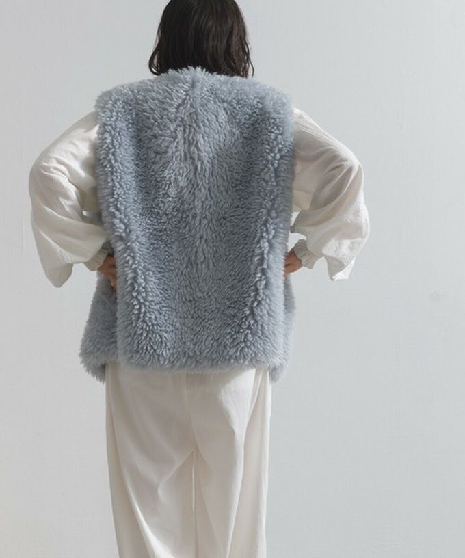 日本 ELENCARE DUE - QQ毛絨時尚搭配長版背心-炭黑