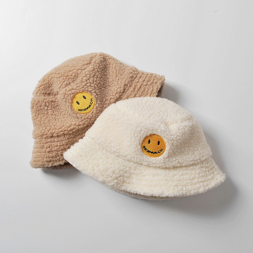 毛絨絨毛帽-笑臉繡花-米白色