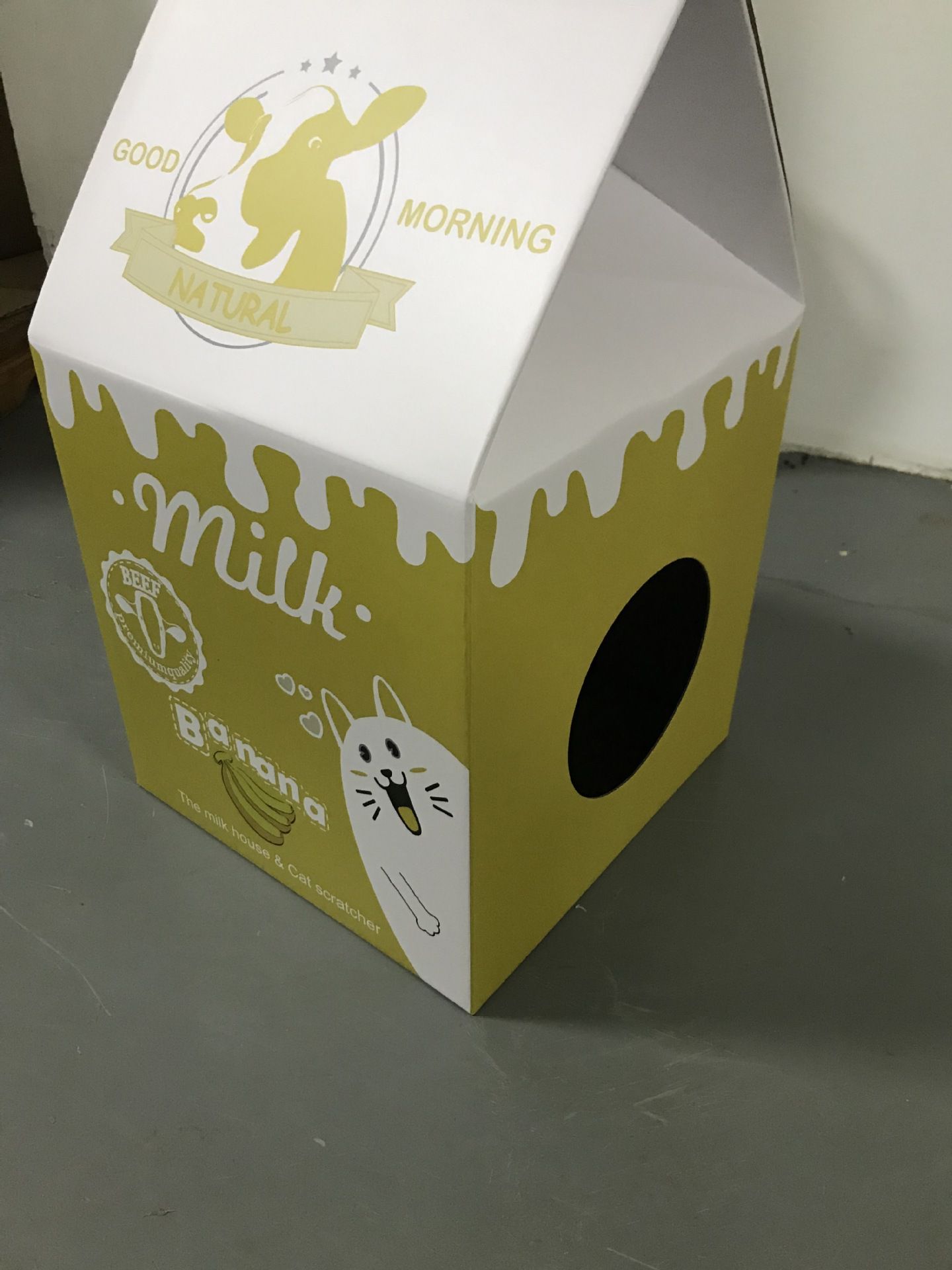 瓦愣紙製造型貓抓屋-牛奶盒-藍色 (33x32x56.5cm)