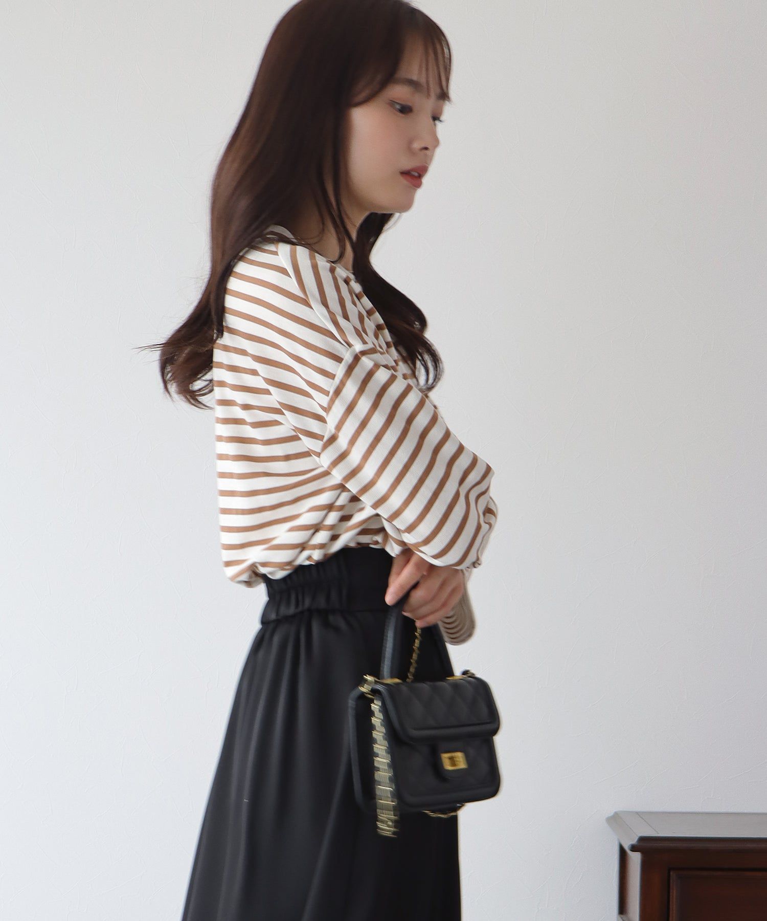 日本 BLUE EAST - 圓領百搭柔軟薄長袖上衣-條紋-深藍