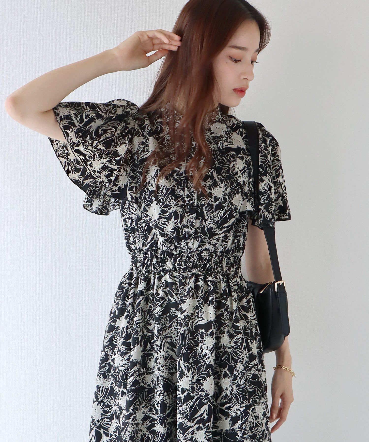 日本 BLUE EAST - 浪漫時光碎花雪紡短袖洋裝-寧靜花園-淺粉紫