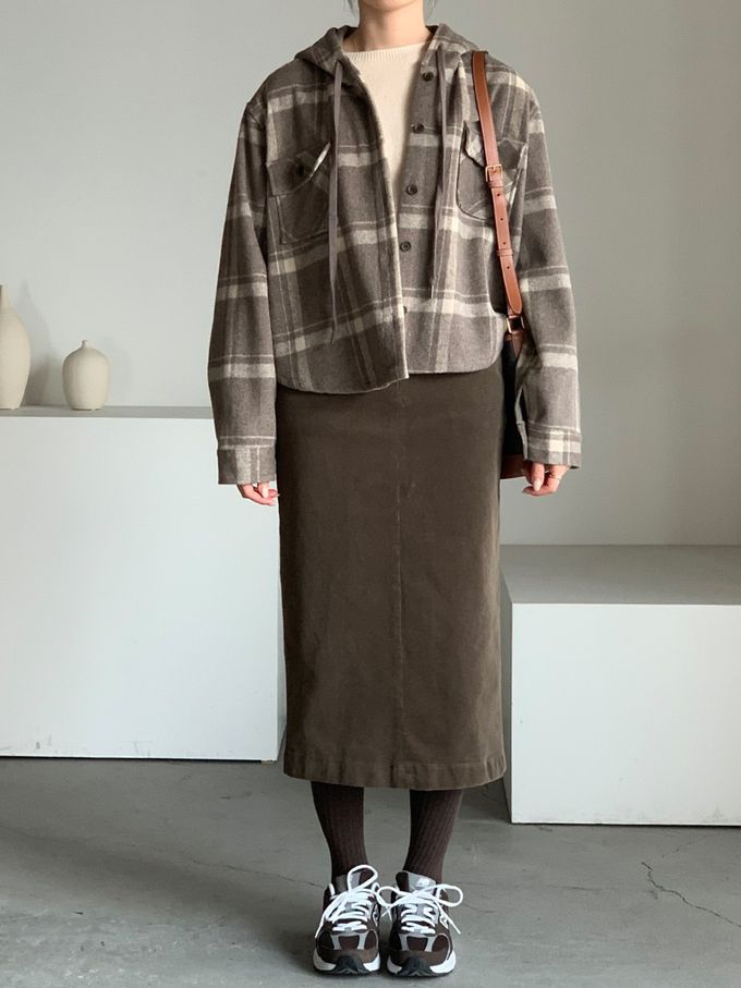 韓國女裝連線 - 薄燈芯絨直筒後開衩中長裙-摩卡咖