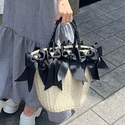 日本 GRL - 俏麗多重蝴蝶結藤編手提包-黑 (F)