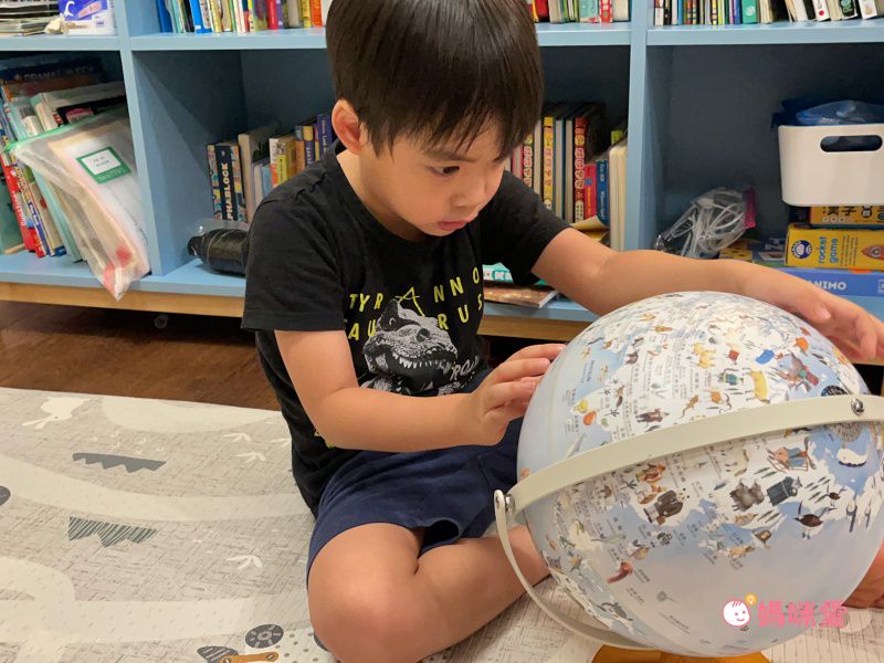 SKYGLOBE - 10吋新動物版360度旋轉木座地球儀(中英文對照)