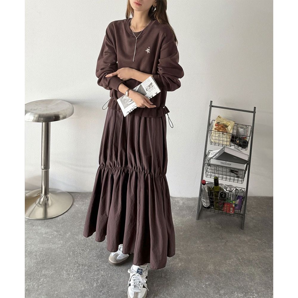 logo刺繡休閒抽繩皺摺長袖洋裝-咖啡