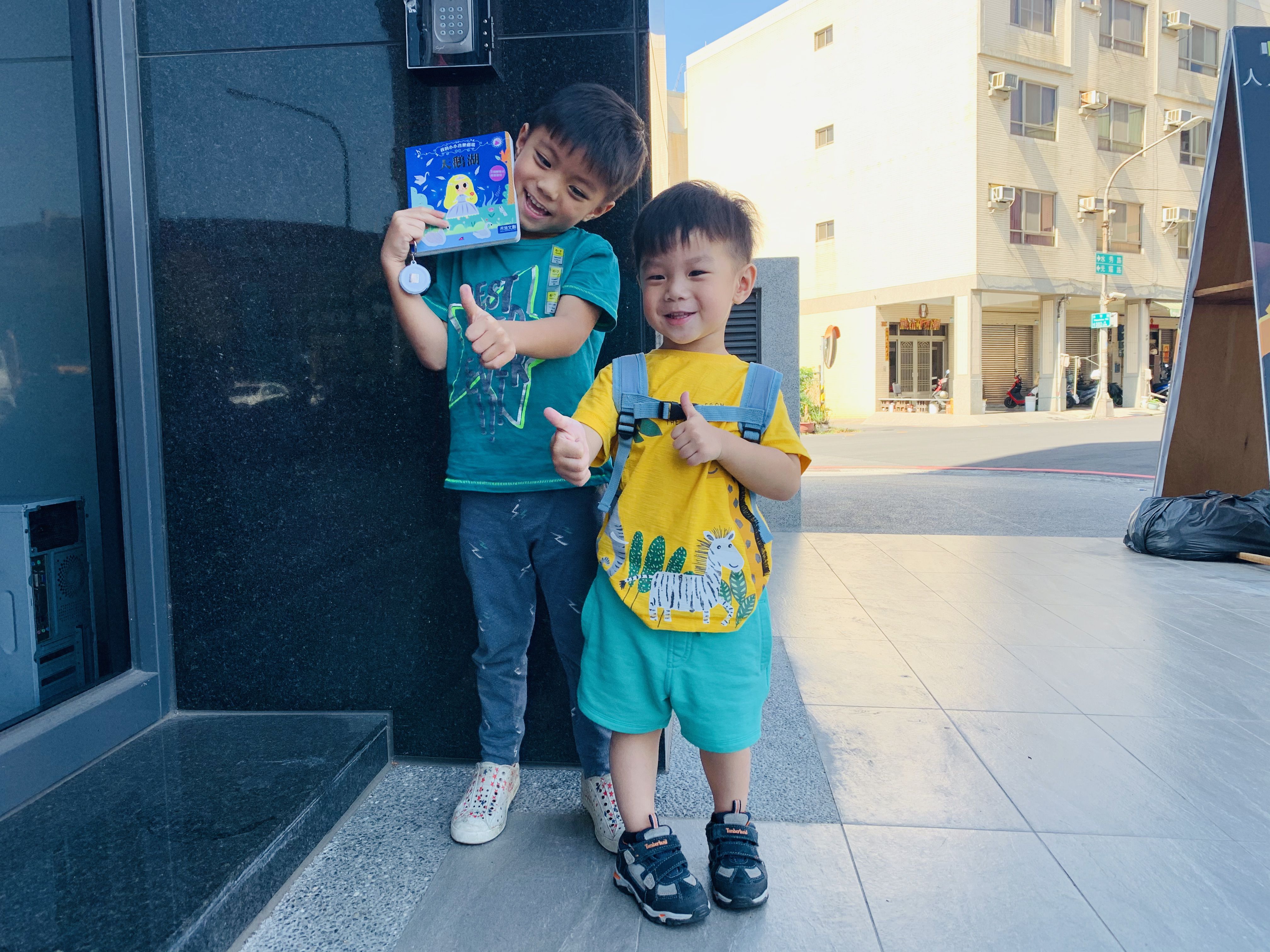 1歲就能玩【按壓音樂繪本】收錄經典聖誕樂曲、感受佳節氣氛！