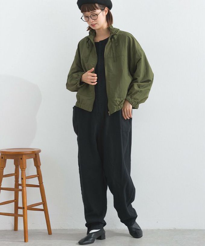 日本 Lupilien - 輕盈俏麗特色領尼龍短版薄外套-黑