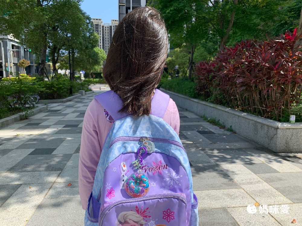 風靡歐美幼兒園【繪兒樂】閃亮魔豆貼 一壓就能填色