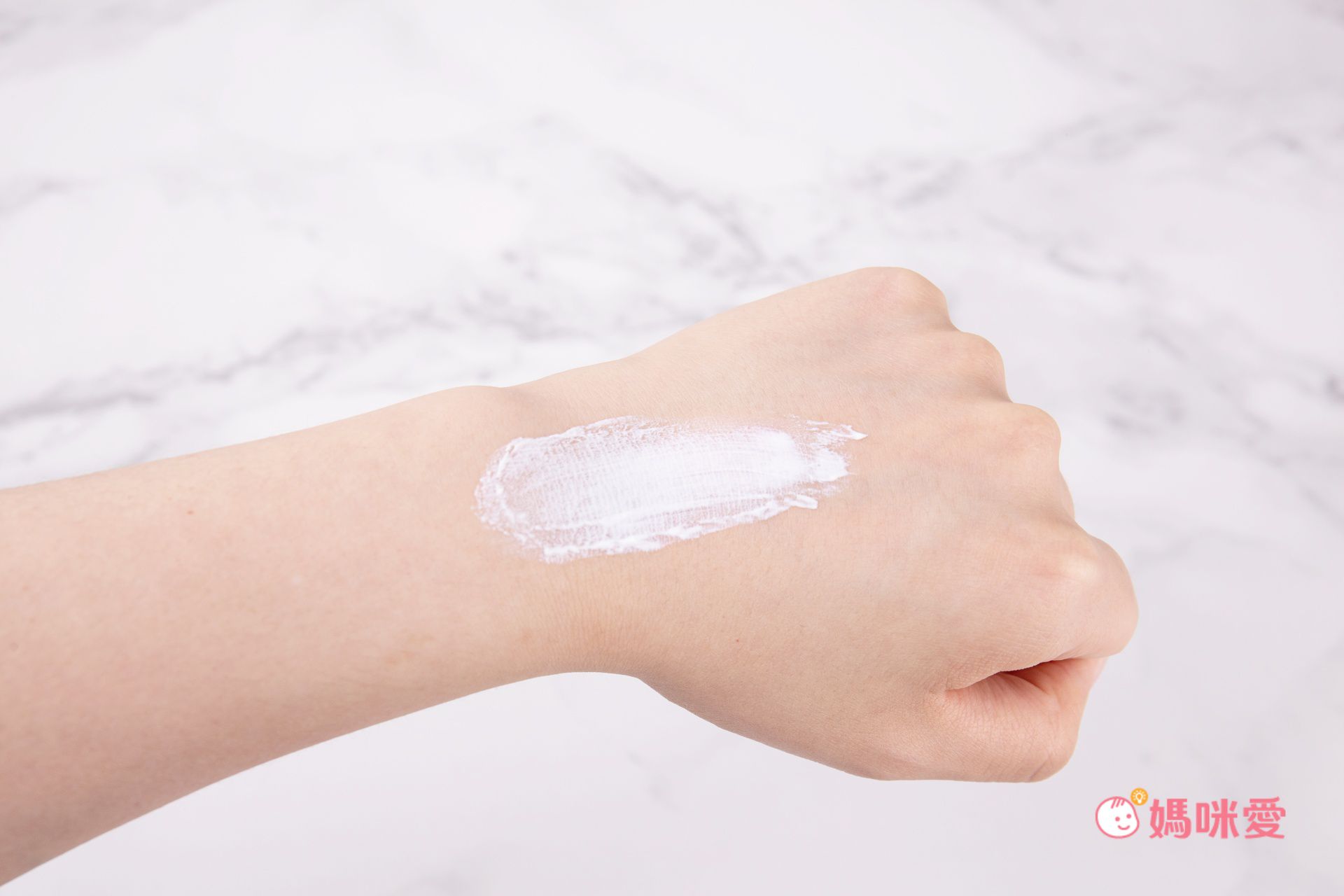 8小時不脫妝！【userISM】物理防曬DD霜