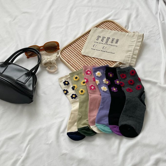 韓國Marian - 撞色花朵點綴中筒襪-深灰 (Free)