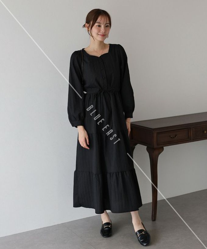 日本 BLUE EAST - 美型桃心領腰綁帶分層泡泡袖洋裝-黑