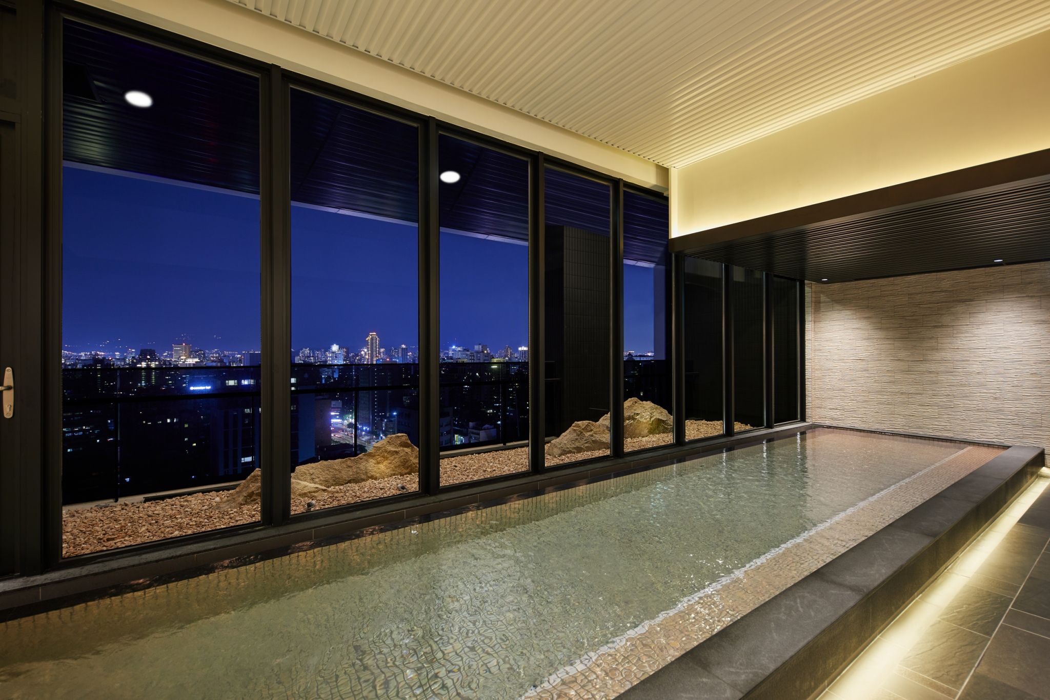 挑戰最低價！【和苑三井花園飯店】台北忠孝純住房專案