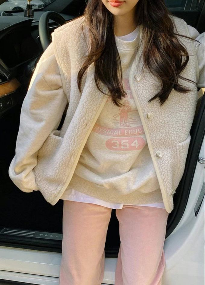 韓國 LANDING - 韓國製羊羔絨口袋背心-象牙白 (FREE)