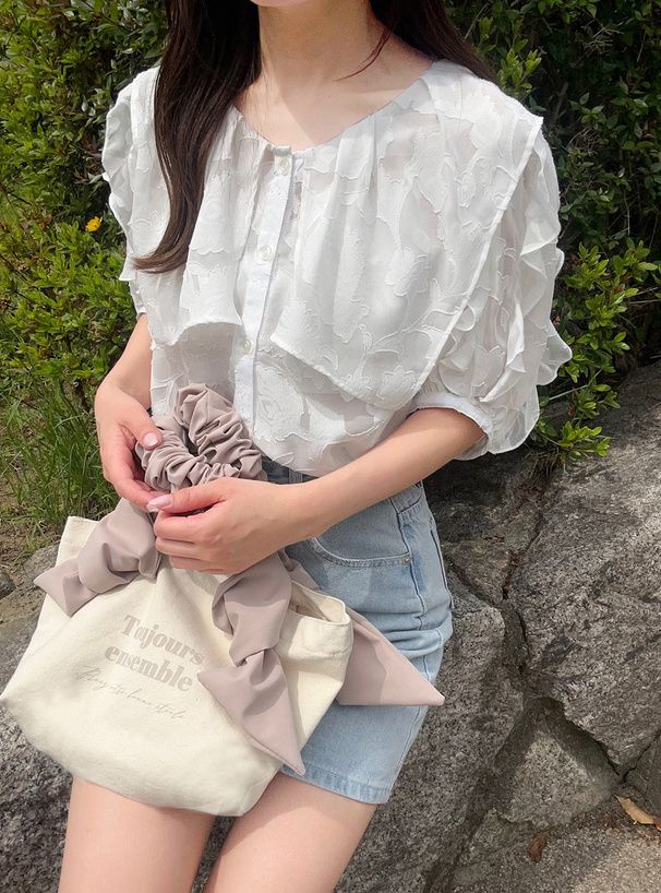 日本 GRL - 浪漫花刺繡荷葉捲邊短袖襯衫-奶油白 (F)