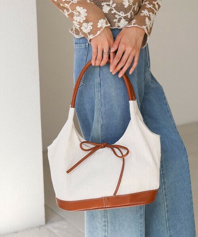 日本 Bab - 異素材成熟感蝴蝶結氣質手提包-白x卡其杏