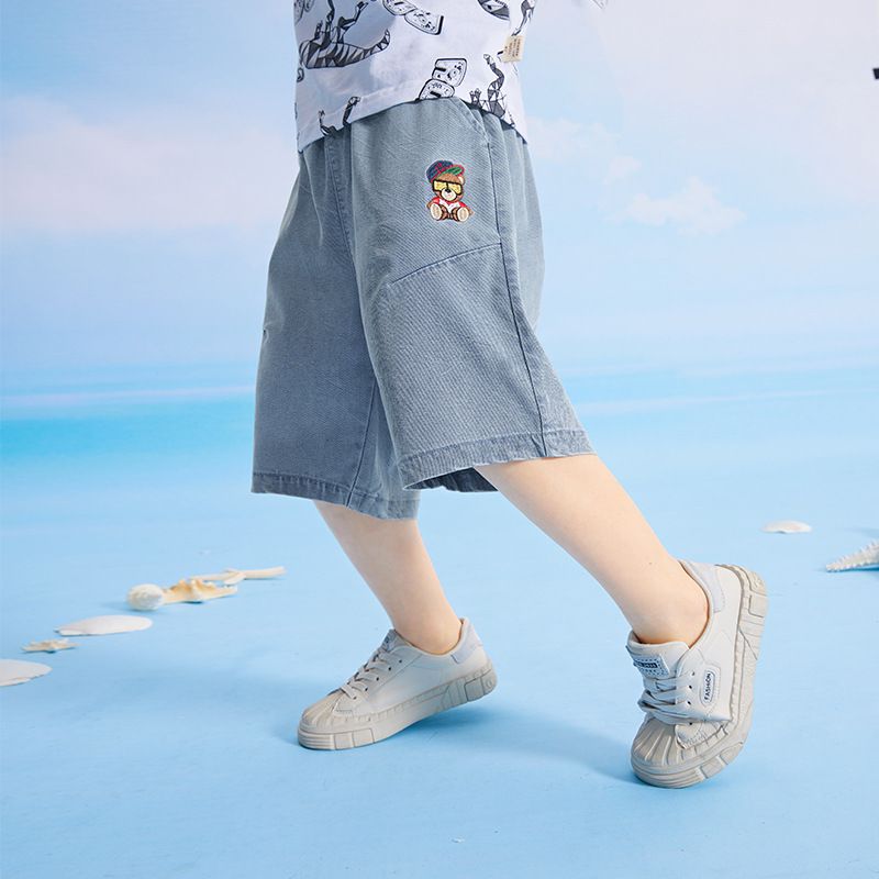 腰鬆緊牛仔休閒五分褲-墨鏡熊熊-淺藍色