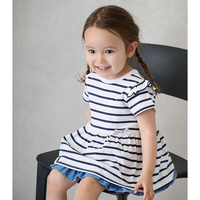 日本 petit main - 荷葉袖傘狀層次短袖上衣-滿版愛心-桃粉