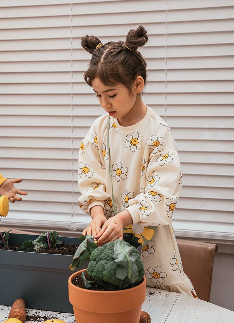 韓國 OZKIZ - (附包包)開心花朵包包洋裝