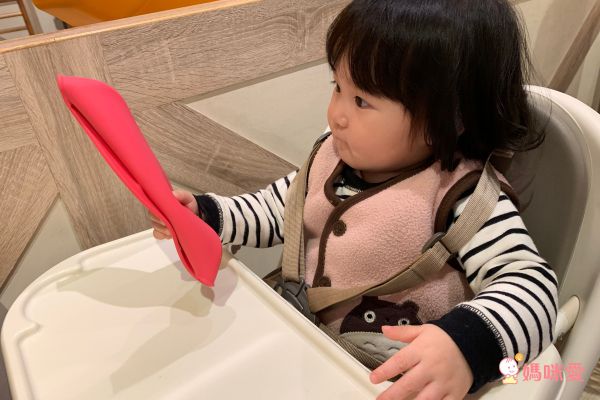 美國 green sprouts - 小綠芽魔鬼氈雙面防水/防食物掉落圍兜三入組-小蜜蜂