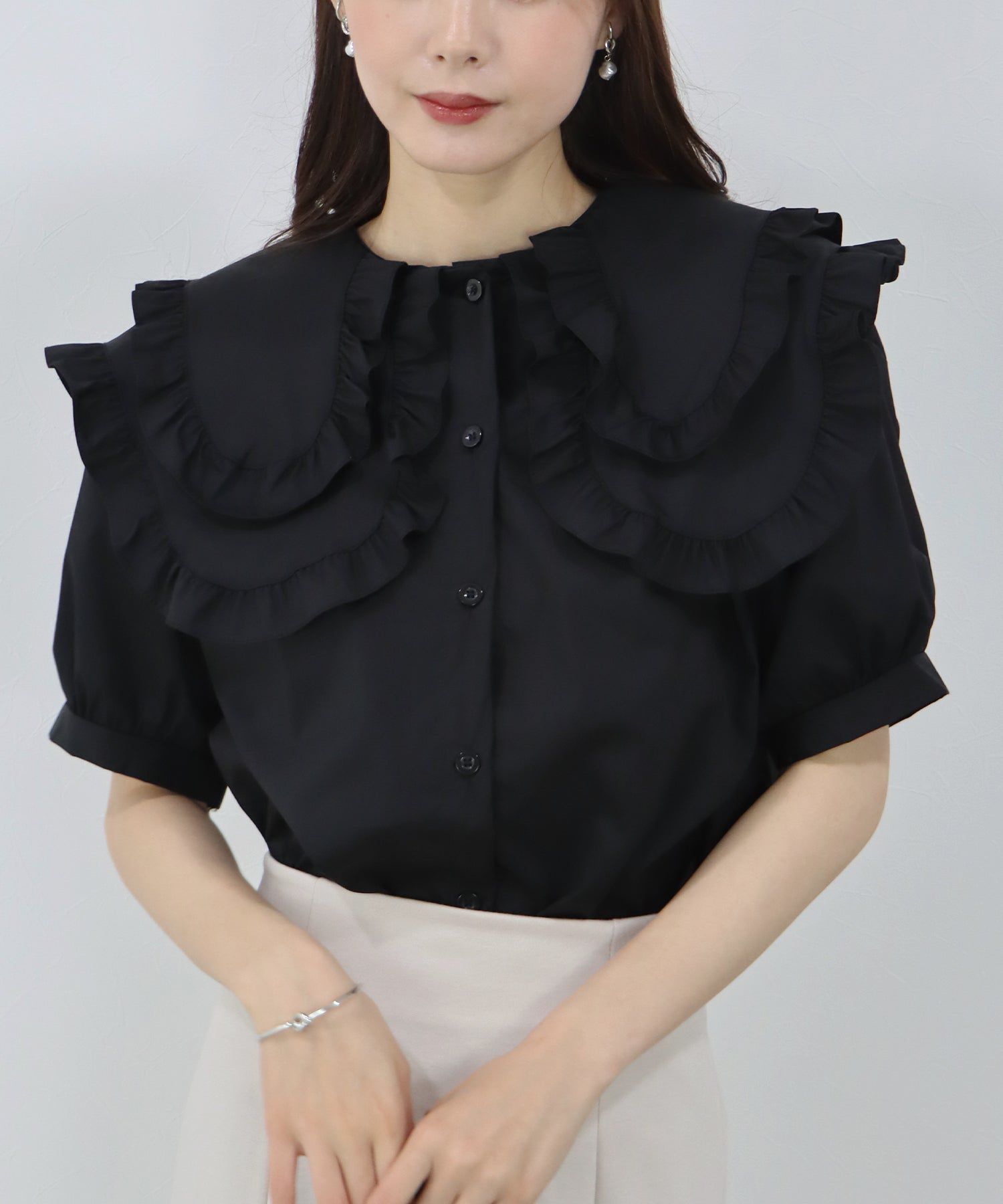 日本 BLUE EAST - 荷葉層次領泡泡短袖襯衫-條紋-水藍