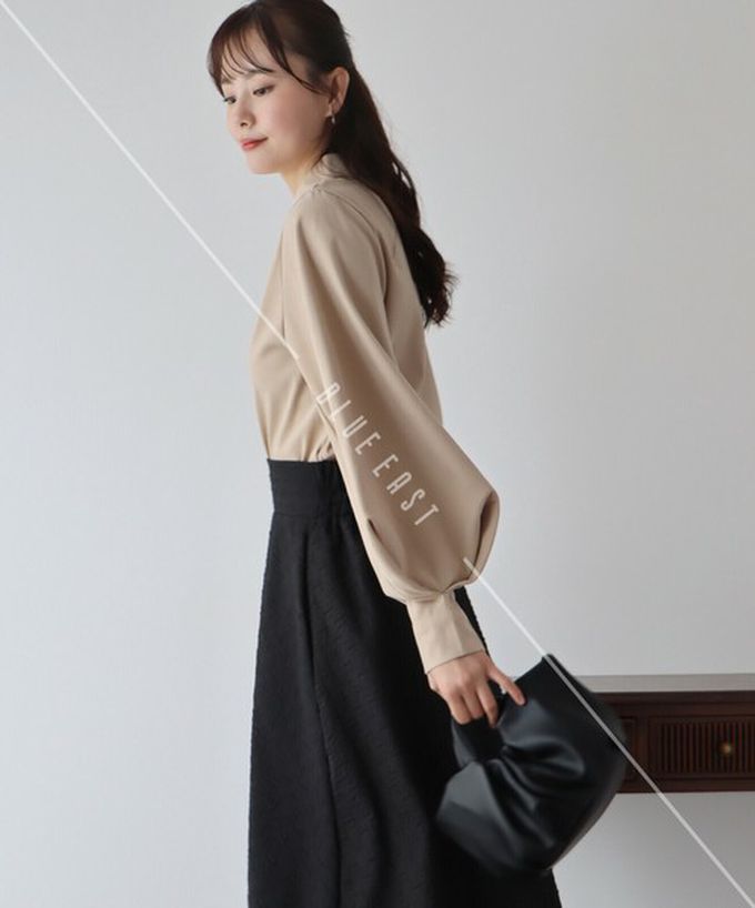 日本 BLUE EAST - 知性小立領澎澎氣球袖襯衫-水藍