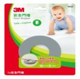 3M - 兒童客廳安全組 P-防撞護角-褐色x2+防護邊條2M-褐x1-加送 3M 安全門檔-底型門檔x1 (隨機不挑款)