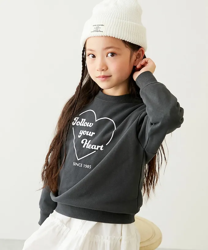 日本 devirock - 熱銷定番 女孩印花縮口長袖上衣-愛心LOGO-黑