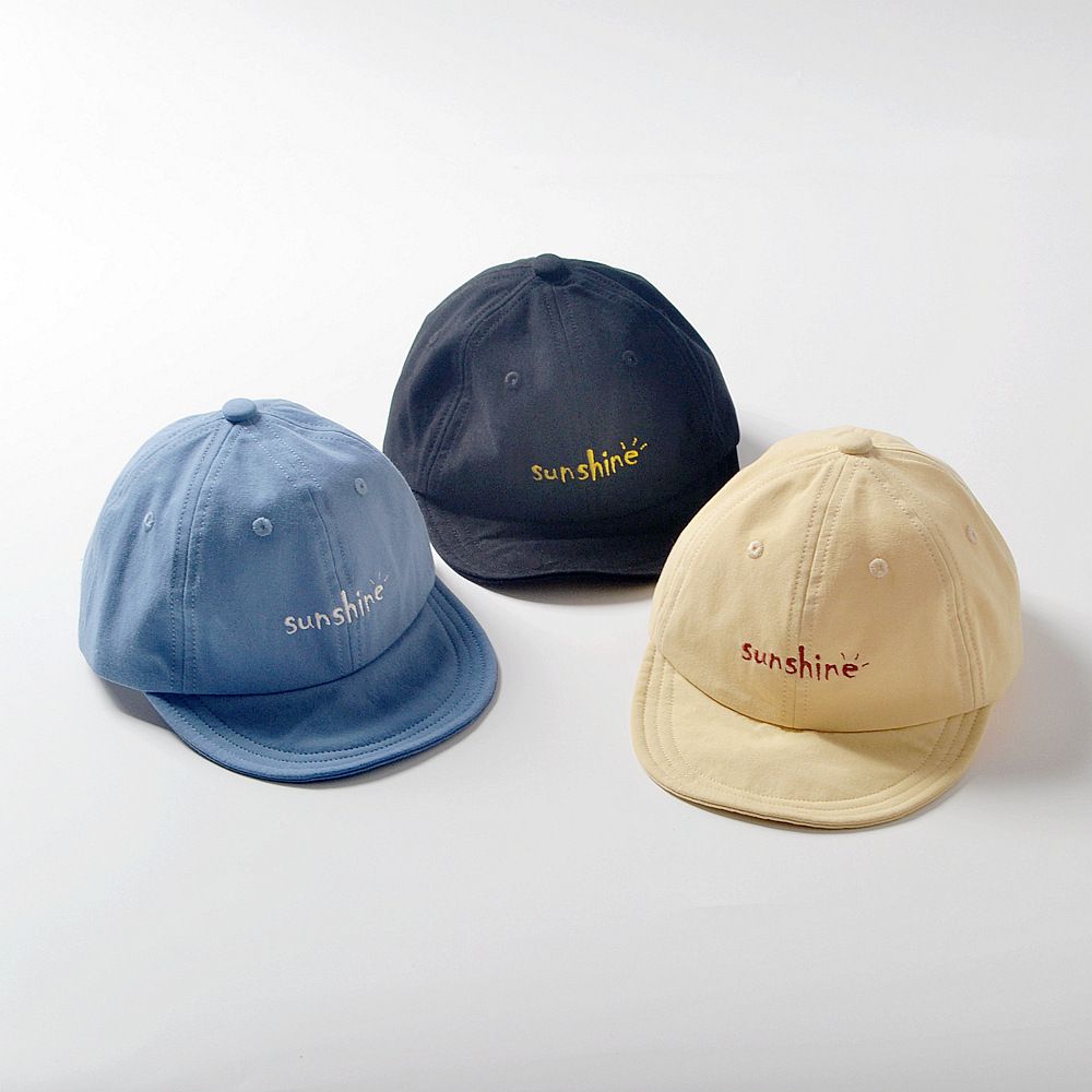 字母鴨舌帽-米色